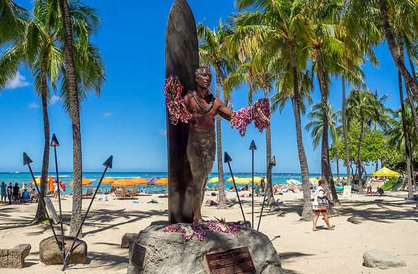 duke-kahanamoku-statue